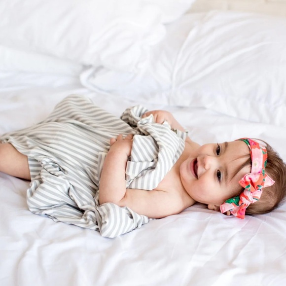 Copper Pearl Knit Swaddle Blanket in Everest - Picture 3 of 6